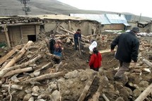 Turquie: un fort séisme dans l'est fait 57 morts Turquie: un fort séisme dans l'est fait 57 morts
