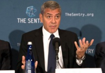 Soudan du Sud: Clooney dénonce l'enrichissement des belligérants