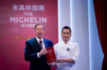 Gastronomie: Michelin lance son guide au pays du petit livre rouge Gastronomie: Michelin lance son guide au pays du petit livre rouge