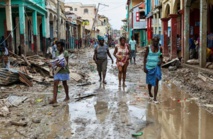 L'ouragan Matthew, affaibli, longe la côte est des Etats-Unis L'ouragan Matthew, affaibli, longe la côte est des Etats-Unis