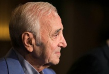 Aznavour reçoit une étoile d'honneur de la communauté arménienne à Hollywood