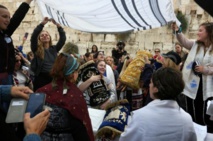 Égalité hommes/femmes: heurts près du mur des Lamentations Égalité hommes/femmes: heurts près du mur des Lamentations