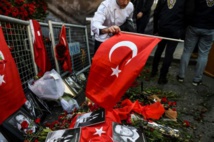 Attentat d'Istanbul: l'assaillant court toujours