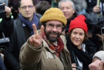 Aide aux migrants: amende avec sursis pour Cédric Herrou Aide aux migrants: amende avec sursis pour Cédric Herrou