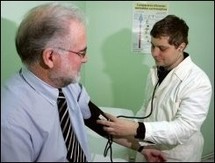 Bachelot tente de rassurer les médecins, mais leur réclame des efforts