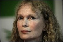 L'actrice Mia Farrow en Haïti pour rencontrer les victimes des intempéries