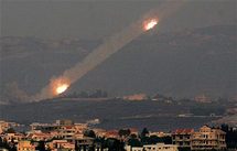 Des roquettes tirées depuis le sud du Liban s'abattent sur Israël qui réplique