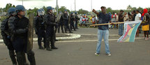 La Guadeloupe s'embrase, 6 policiers blessés par balles