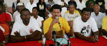 Guadeloupe : le LKP veut durcir la mobilisation Guadeloupe : le LKP veut durcir la mobilisation