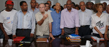 Malgré la signature d'un accord, la Martinique reste "mobilisée" Malgré la signature d'un accord, la Martinique reste "mobilisée"
