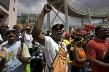 L'accord signé en Guadeloupe met fin à 44 jours de grève