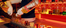 Alcool : les "open-bars" seront interdits, pas les "dégustations"