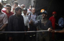 Accident dans une mine en Iran: peu d'espoir de retrouver des survivants Accident dans une mine en Iran: peu d'espoir de retrouver des survivants