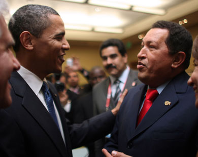 La poignée de mains entre Obama et Chavez à la Une à Port of Spain La poignée de mains entre Obama et Chavez à la Une à Port of Spain