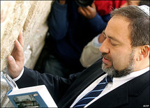 Lieberman invité en Egypte à une date non arrêtée