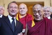 Bertrand Delanoï et dala_ lama Bertrand Delanoï et dala_ lama