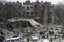 Seize morts et 300 blessés dans un attentat à Lahore Seize morts et 300 blessés dans un attentat à Lahore