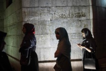 Têtes nues de femmes à la TV iranienne pendant le ramadan Têtes nues de femmes à la TV iranienne pendant le ramadan