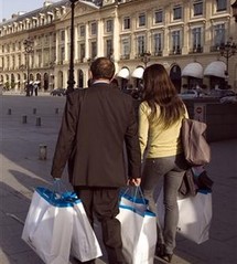 L'Assemblée engage l'examen du texte sur le travail dominical