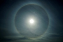 Quand je parle du soleil, tes yeux s'éclairent Quand je parle du soleil, tes yeux s'éclairent