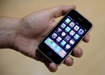 iPhone: Apple impute les incidents à une "pression externe" iPhone: Apple impute les incidents à une "pression externe"