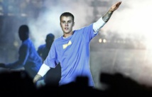 Etats-Unis: Justin Bieber a heurté un photographe avec sa voiture Etats-Unis: Justin Bieber a heurté un photographe avec sa voiture