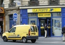 Poste: la loi "met en péril" le service public (Comité contre la privatisation)