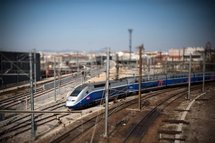 Bussereau assure qu'aucune ligne TGV ne sera supprimée Bussereau assure qu'aucune ligne TGV ne sera supprimée