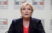 Marine Le Pen dénonce une "fatwa bancaire" contre le FN