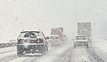 La neige dans le nord-ouest et centre de la France perturbe les transports