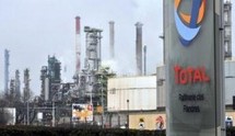 Grève chez Total: réunion de négociation syndicats-direction dimanche Grève chez Total: réunion de négociation syndicats-direction dimanche