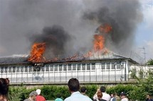 Incendie du CRA de Vincennes : prison ferme, "jugement politique" dénoncé