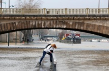 Alerte aux crues, la Seine près d'atteindre 6 m à Paris
