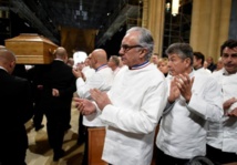 Des centaines de chefs rendent un dernier hommage à Bocuse Des centaines de chefs rendent un dernier hommage à Bocuse