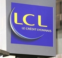 Casse à l'ancienne dans la salle des coffres d'une banque parisienne Casse à l'ancienne dans la salle des coffres d'une banque parisienne