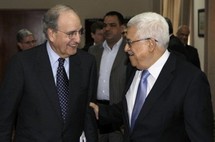 George Mitchell et Mahmoud Abbas