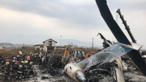 Crash d'un avion de ligne bangladais au Népal: 38 morts et 23 blessés