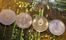 Lagarde appelle à la coopération sur les cryptomonnaies Lagarde appelle à la coopération sur les cryptomonnaies