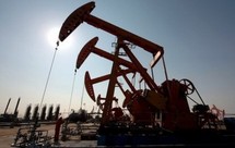 Asie: le brut en baisse malgré le plan d'aide de l'UE Asie: le brut en baisse malgré le plan d'aide de l'UE