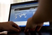 Pakistan: la justice rétablit Facebook après un concours de dessins de prophète Mohamed jugé blasphématoire Pakistan: la justice rétablit Facebook après un concours de dessins de prophète Mohamed jugé blasphématoire