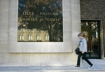 Un rapport préconise la fin des lycées français gratuits à l'étranger Un rapport préconise la fin des lycées français gratuits à l'étranger