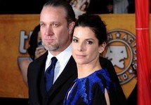 Sandra Bullock et son époux Jesse James Sandra Bullock et son époux Jesse James