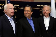 John McCain, Joe Lieberman et Ehud Barak