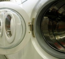 Japon: une mère infanticide enfermait sa fille dans un lave-linge en marche Japon: une mère infanticide enfermait sa fille dans un lave-linge en marche