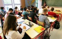 France: une enseignante accusée de consacrer trop de temps à la Shoah France: une enseignante accusée de consacrer trop de temps à la Shoah