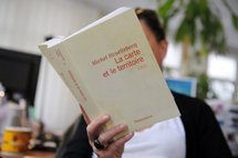 Houellebecq a emprunté à Wikipédia certains éléments de son nouveau roman Houellebecq a emprunté à Wikipédia certains éléments de son nouveau roman