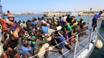 Migrants africains expulsés d'Algérie : La récente enquête d’AP "met au jour des traitements qui confinent à l’inhumanité" Migrants africains expulsés d'Algérie : La récente enquête d’AP "met au jour des traitements qui confinent à l’inhumanité"