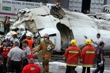 Un avion s'écrase au Venezuela : 15 morts, 36 survivants Un avion s'écrase au Venezuela : 15 morts, 36 survivants