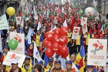 Les syndicats mobilisent en Europe pour protester contre l'austérité