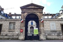 Etat "préoccupant" pour l'enfant renversé par un fourgon de police Etat "préoccupant" pour l'enfant renversé par un fourgon de police